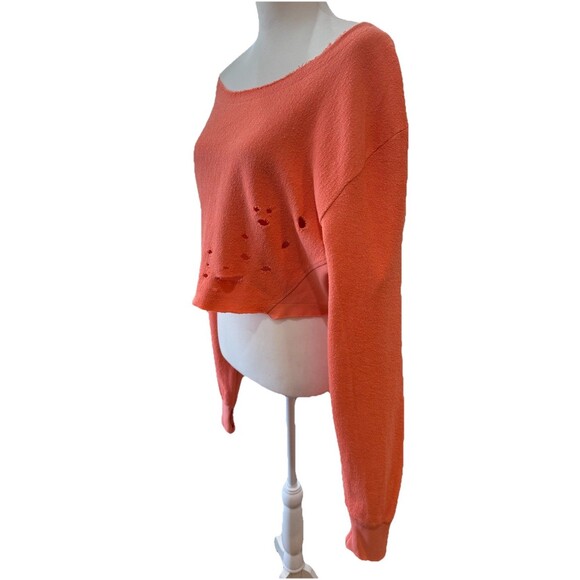 Cropped Distressed Coral Off Shoulder Sweatshirt Slouchy Raw Hem Thumbholes M - Picture 3 of 9
